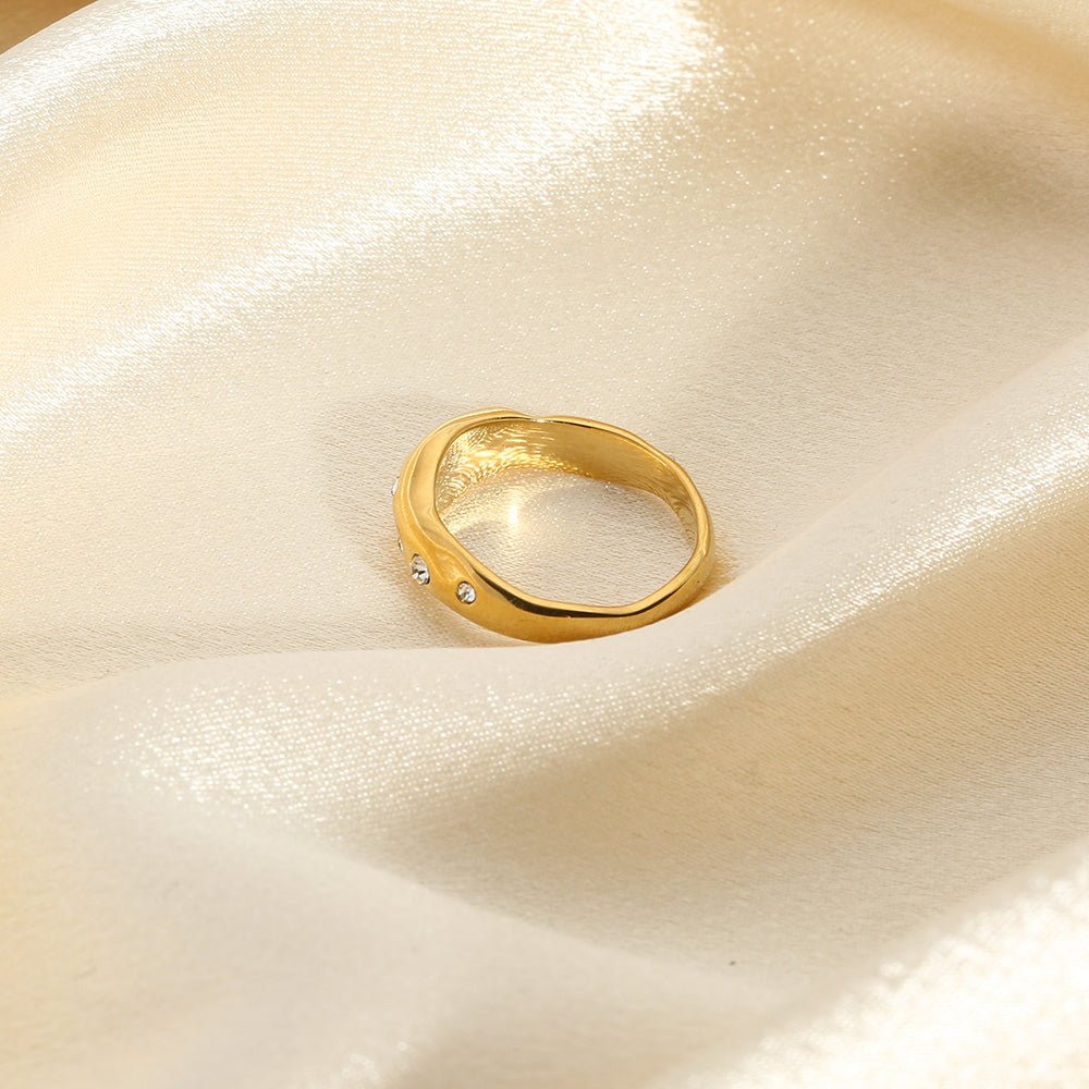 Snake - Shape Ring - Yatta's